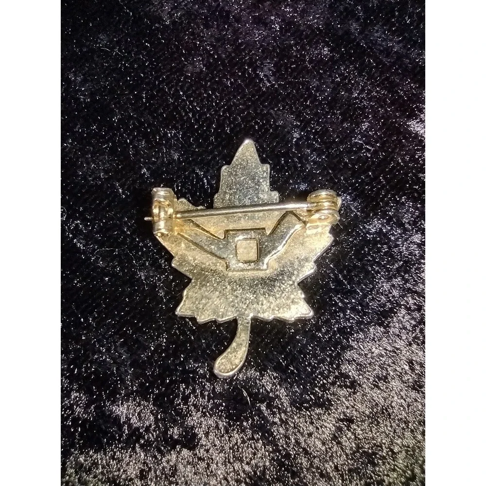 Vtg Niagara Falls Souvenir Pin Canada Colored Maple Leaf‎ Travel Brooch Jewelry